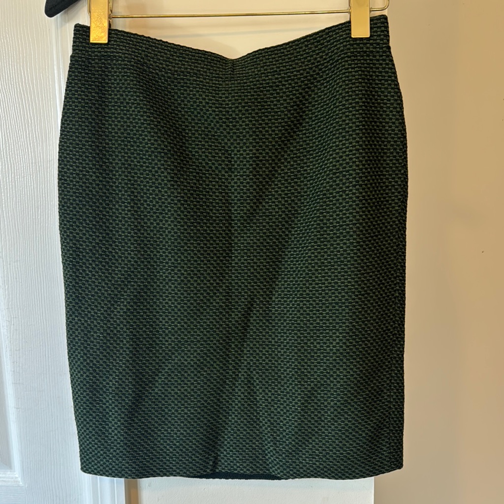 St.John Collection By Marie Gray Skirt